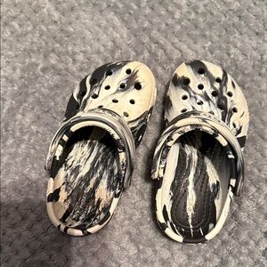 CROCS Kids Black and Cream Swirl Sandals